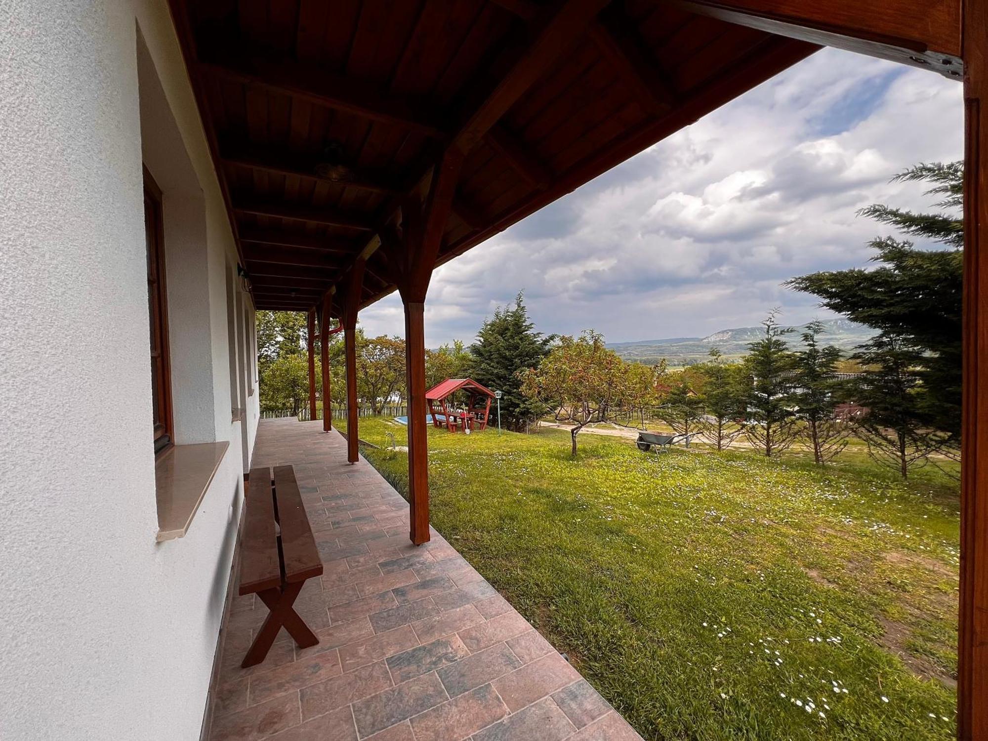 Bed and Breakfast Pilisi Lovas Major, Dorog Zewnętrze zdjęcie